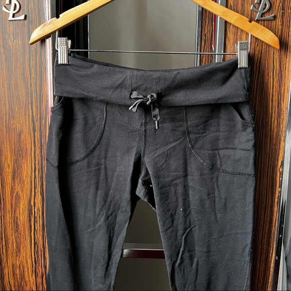 Lululemon Legging/Joggers - Picture 3 of 5